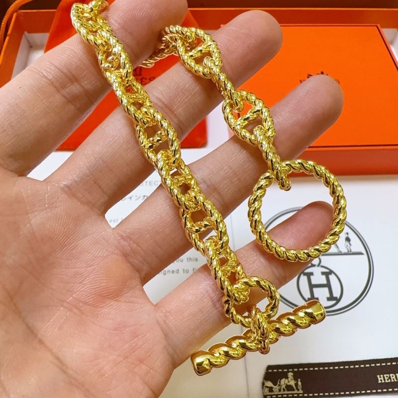 H**me5 bracelets